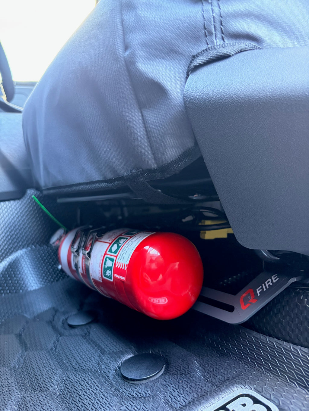 QFIRE Vehicle Fire Extinguisher Bracket - MY26+ NISSAN NAVARA