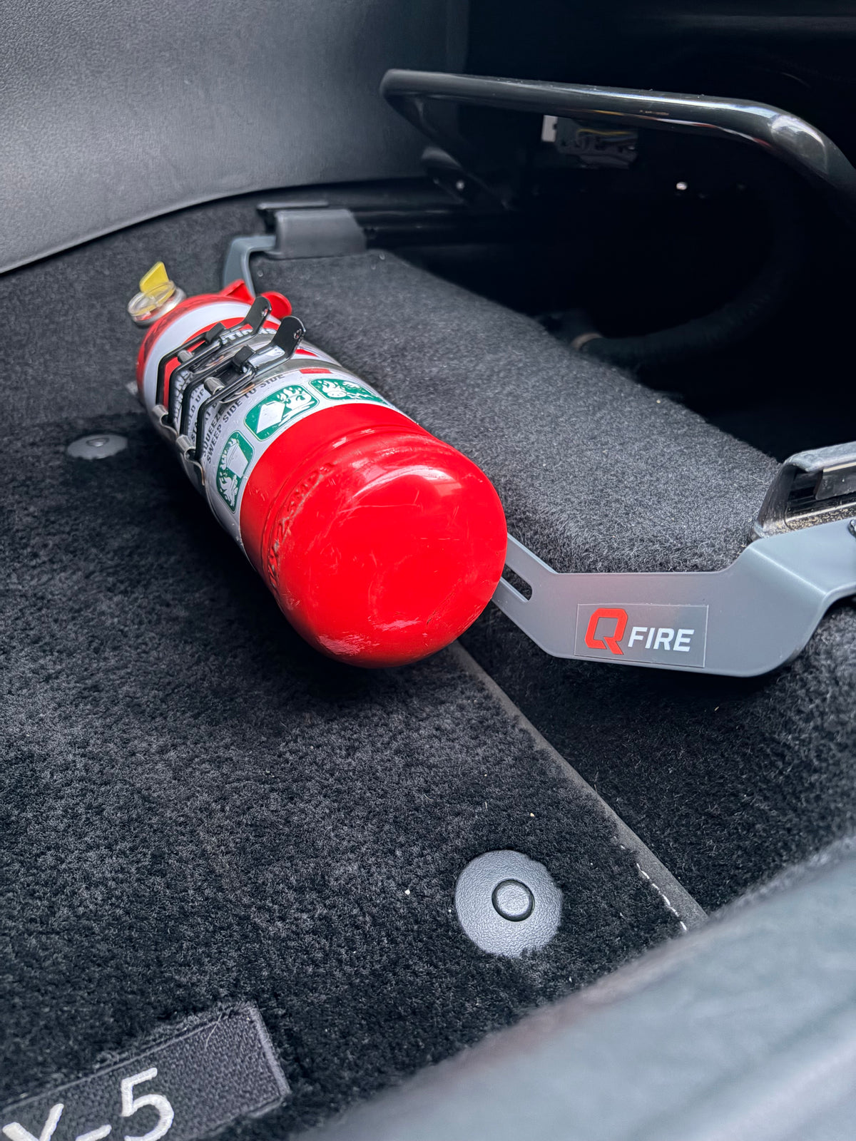 QFIRE Vehicle Fire Extinguisher Bracket - MY17+ MAZDA CX-5