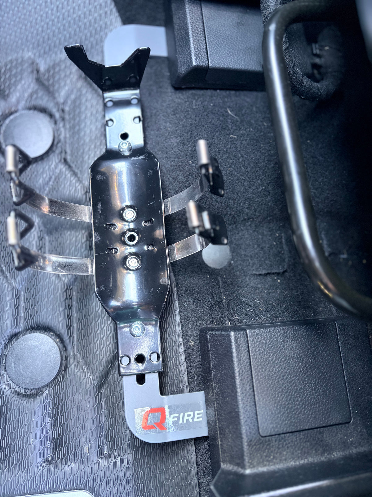 QFIRE Vehicle Fire Extinguisher Bracket - MY22+ FORD RANGER