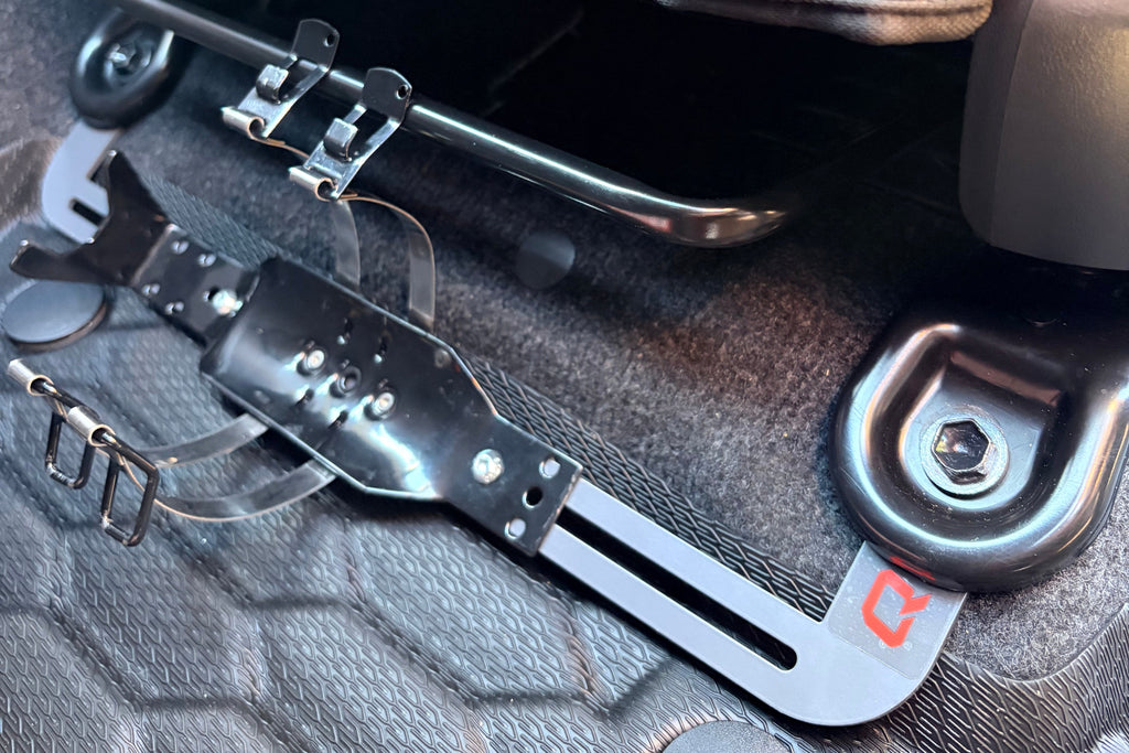 QFIRE Vehicle Fire Extinguisher Bracket - MY15+ Toyota Hilux